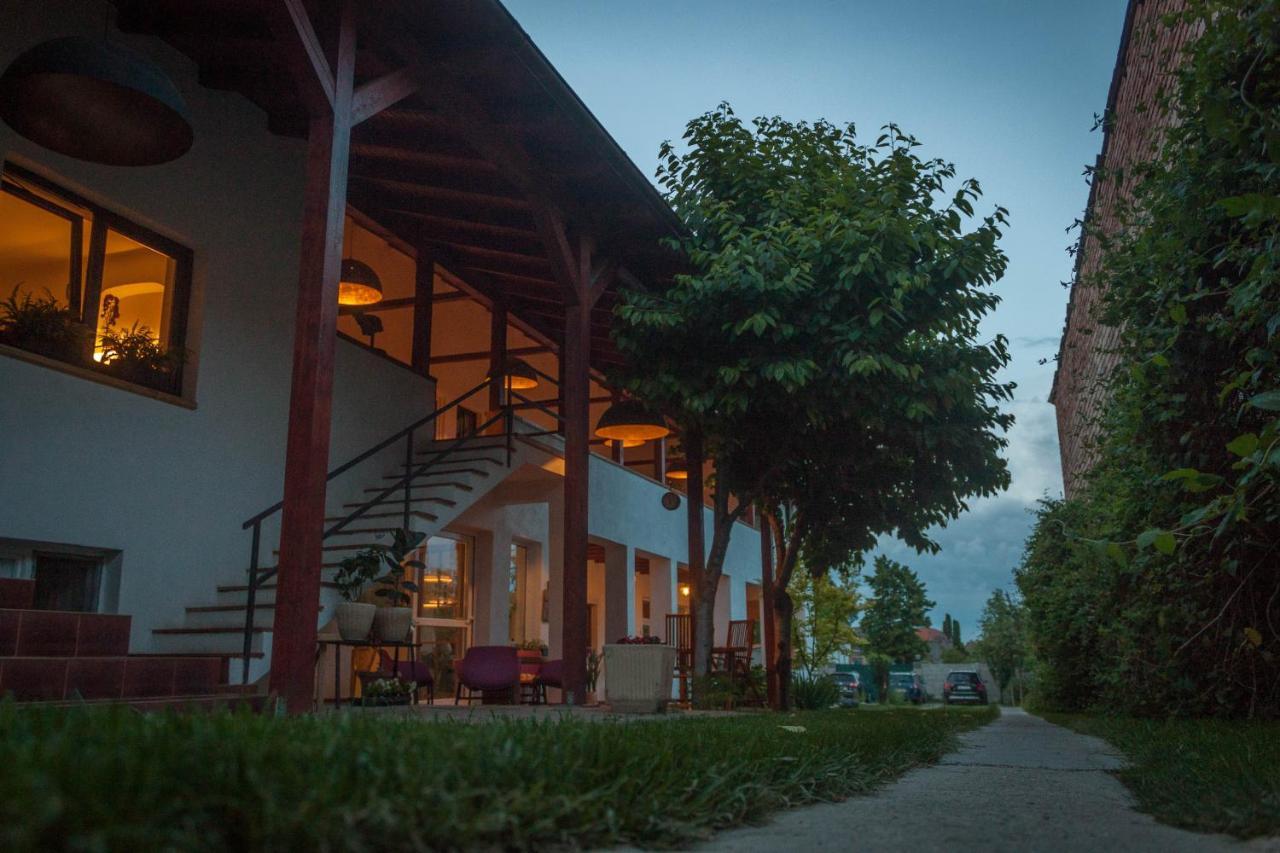 Elma Guesthouse Alba Iulia Exterior foto